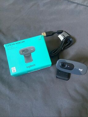 Logitech C270 HD Webcam in Gray and Black